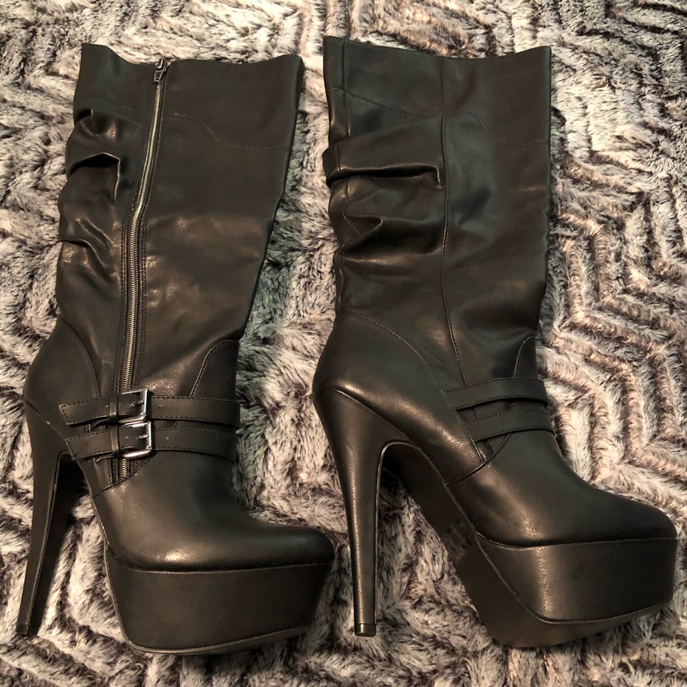 Black heeled boots